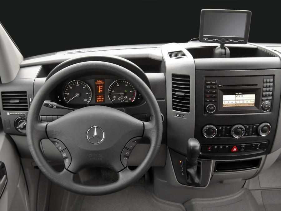  Mercedes-Benz Sprinter 2500 Passenger Van 2006 года  (фото 5 из 5)